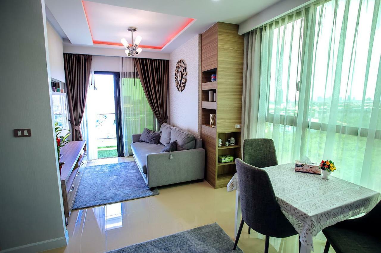 Dusit Grand Condo View Jomtien Beach Exterior photo