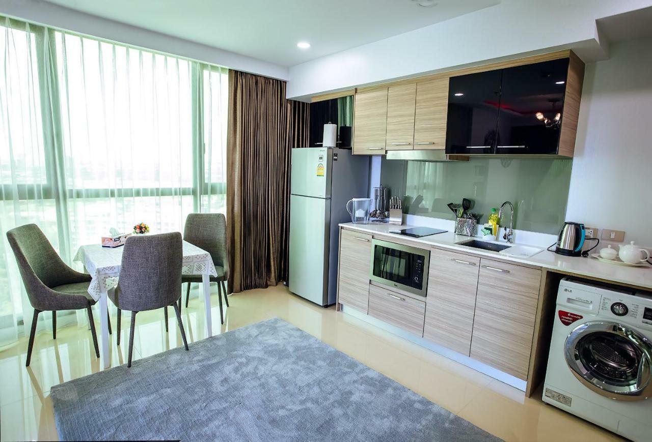 Dusit Grand Condo View Jomtien Beach Exterior photo