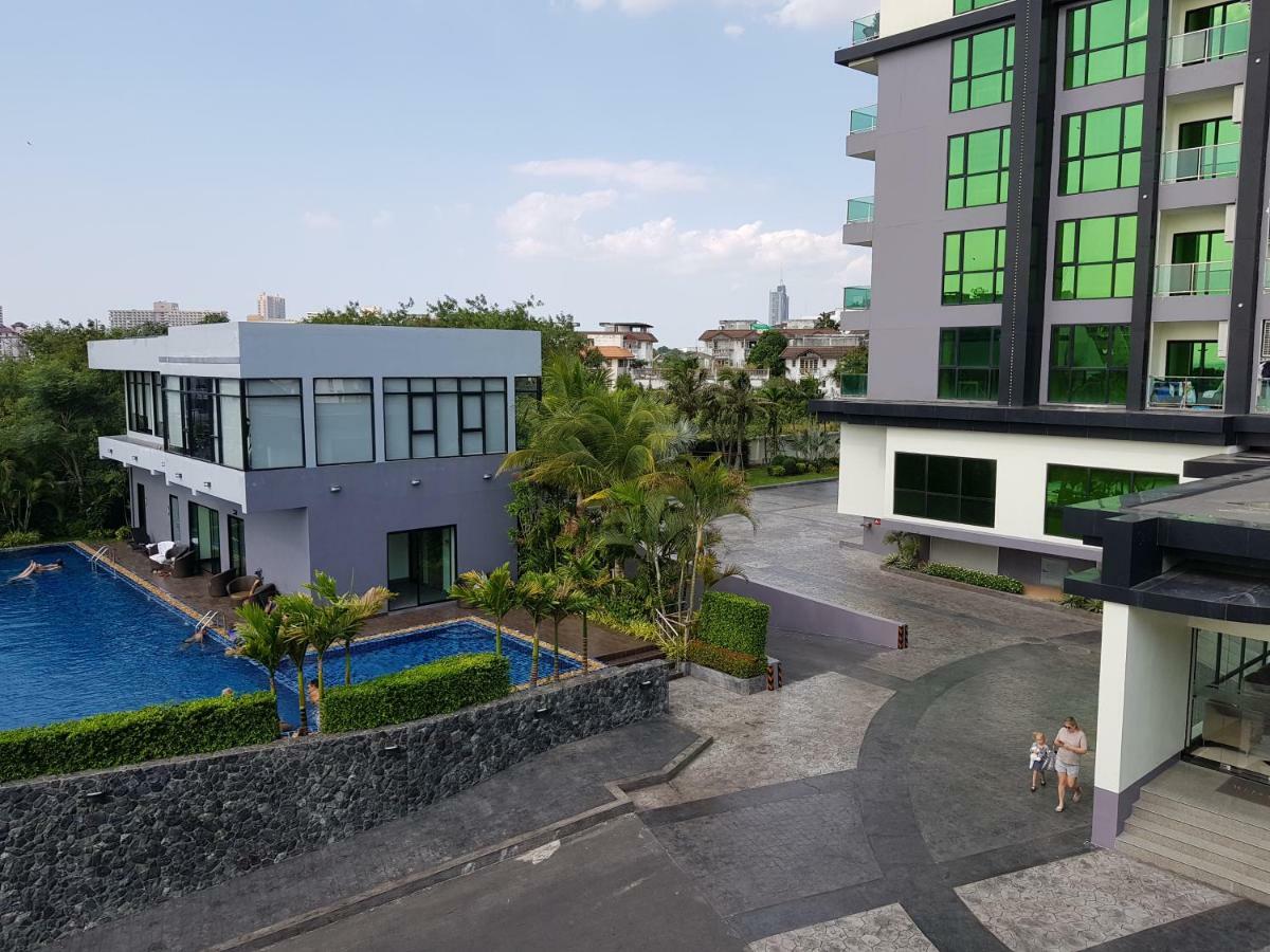 Dusit Grand Condo View Jomtien Beach Exterior photo