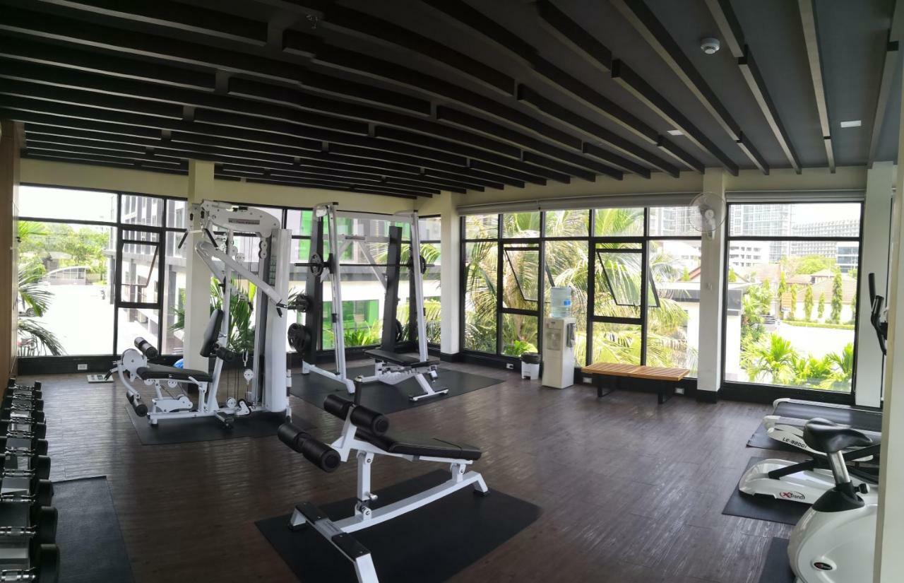 Dusit Grand Condo View Jomtien Beach Exterior photo